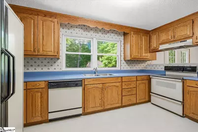 1040 Bennetts Bridge Road, Greer, SC 29651 - Photo 9