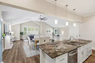 106 W Park Ave, Greenville, SC 29601 - Photo 11