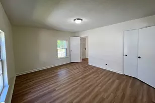 8 Clark St, Laurens, SC 29360 - Photo 5