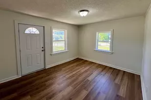 13 Clark St, Laurens, SC 29360 - Photo 5