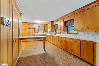 18348 25 Highway, Ware Shoals, SC 29692 - Photo 3