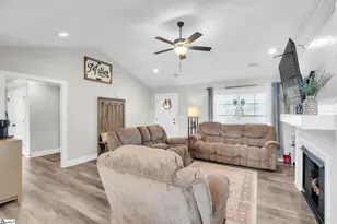 437 Cherokee Creek Rd, Gaffney, SC 29341 - Photo 3