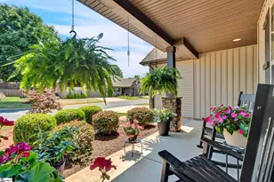 613 Castlestone Dr, Greer, SC 29650 - Photo 3