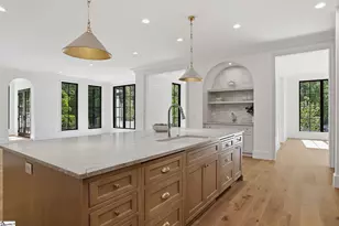 101 Sherwood St, Greenville, SC 29601 - Photo 9