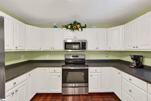 131 Ossie Hayes Rd, Pickens, SC 29671 - Photo 9