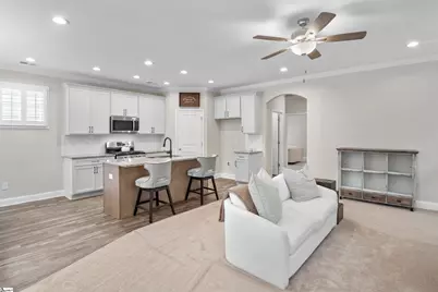 109 Townsend Avenue, Greer, SC 29651 - Photo 5