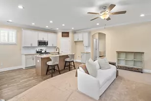109 Townsend Ave, Greer, SC 29651 - Photo 5