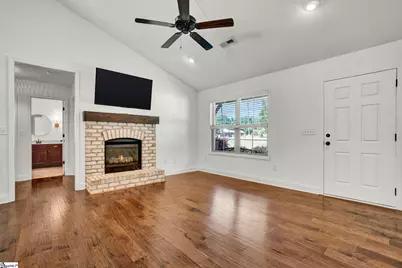 150 Pleasant Drive, Greer, SC 29651 - Photo 7