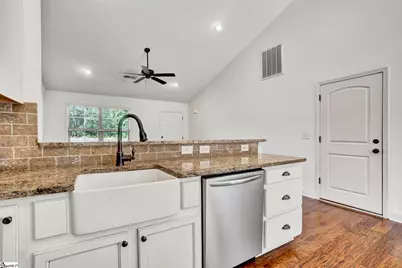 150 Pleasant Drive, Greer, SC 29651 - Photo 13