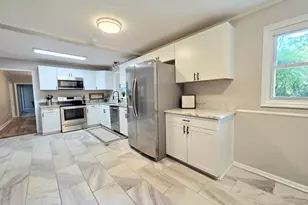 303 E Belvue Rd, Taylors, SC 29687 - Photo 7