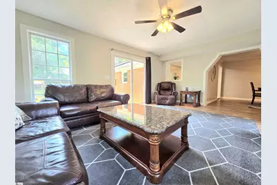 303 E Belvue Road, Taylors, SC 29687 - Photo 17