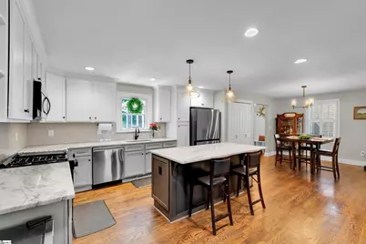 204 Lowndes Avenue, Greenville, SC 29607 - Photo 3