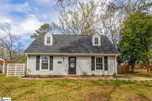 135 Ashdown Dr, Simpsonville, SC 29680 - Photo 1