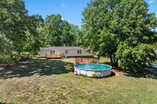 139 Blue Ridge Rd, Campobello, SC 29322 - Photo 39