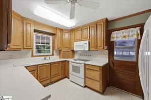7 Norwich Dr, Greenville, SC 29609 - Photo 9