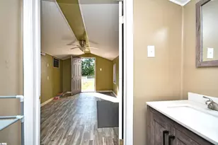 136 W Corley Ln, Spartanburg, SC 29303 - Photo 41
