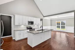 415 S Pendernale Dr, Moore, SC 29369 - Photo 17