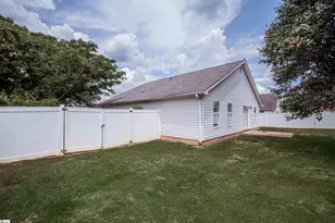 515 Climbing Rose Ct, Fountain Inn, SC 29644 - Photo 5