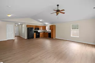 515 Climbing Rose Ct, Fountain Inn, SC 29644 - Photo 5