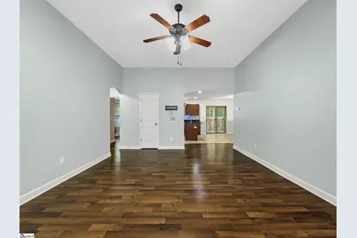 618 Chastine Drive, Spartanburg, SC 29301 - Photo 7