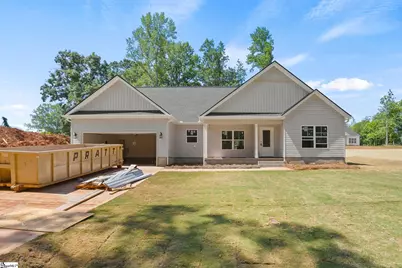 213 Buckinghan Road, Duncan, SC 29334 - Photo 1