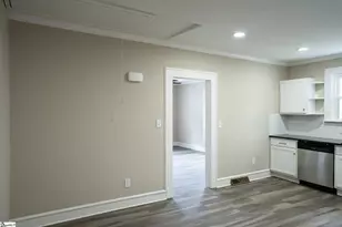 16 Pettee St, Greenville, SC 29611 - Photo 13