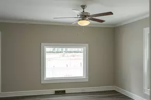 16 Pettee St, Greenville, SC 29611 - Photo 9