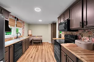 416 W Belvue Rd, Greenville, SC 29609 - Photo 9