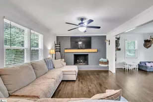 121 Forest Park Dr, Easley, SC 29642 - Photo 5