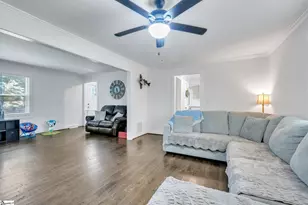 121 Forest Park Dr, Easley, SC 29642 - Photo 15