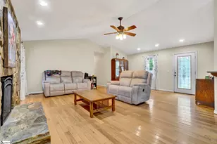 411 Youth Center Rd, Belton, SC 29627 - Photo 9