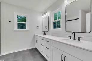 302 Satterfield Dr, Greenville, SC 29611 - Photo 3