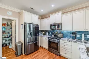 902 Blue Moon St, Taylors, SC 29687 - Photo 27