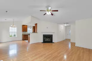 4 Raleigh Ct, Simpsonville, SC 29681 - Photo 3