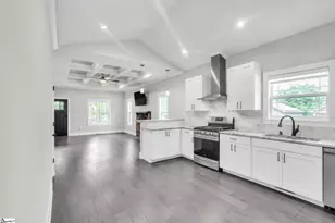 410 Gower St, Greenville, SC 29611 - Photo 9