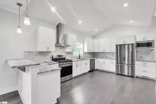410 Gower St, Greenville, SC 29611 - Photo 7