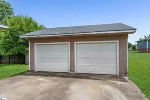 1033 Southfield St, Inman, SC 29349 - Photo 3