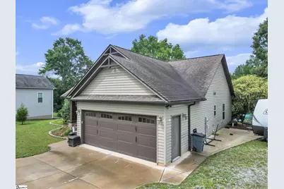 215 Cooleys Crest Lane, Inman, SC 29349 - Photo 3