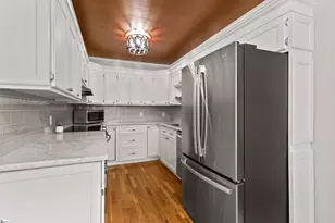 120 W Montclair Ave, Greenville, SC 29609 - Photo 9