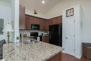 109 Parvin Ct, Greenville, SC 29607 - Photo 9