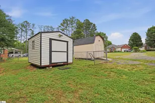 1045 Knollwood Acres Rd, Boiling Springs, SC 29316 - Photo 9