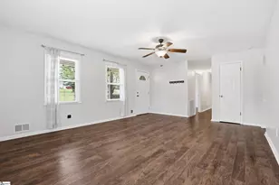 1045 Knollwood Acres Rd, Boiling Springs, SC 29316 - Photo 3