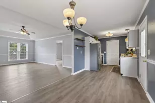 11 Rison Rd, Greenville, SC 29611 - Photo 7