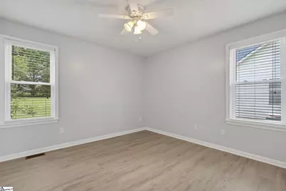 11 Rison Road, Greenville, SC 29611 - Photo 23