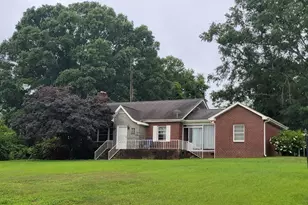 109 S Greenwood Ave, Ware Shoals, SC 29692 - Photo 9