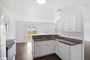 106 Reedy Falls Dr, Greenville, SC 29605 - Photo 11