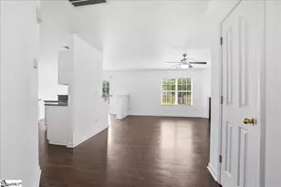 106 Reedy Falls Dr, Greenville, SC 29605 - Photo 5