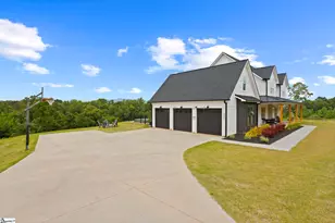 6850 Mountain View Rd, Taylors, SC 28687 - Photo 7