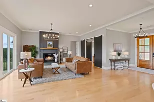6850 Mountain View Rd, Taylors, SC 28687 - Photo 11