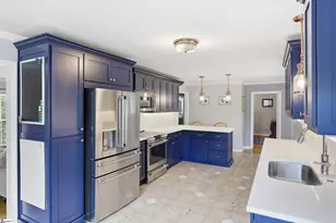 17 Inglewood Dr, Greenville, SC 29609 - Photo 11